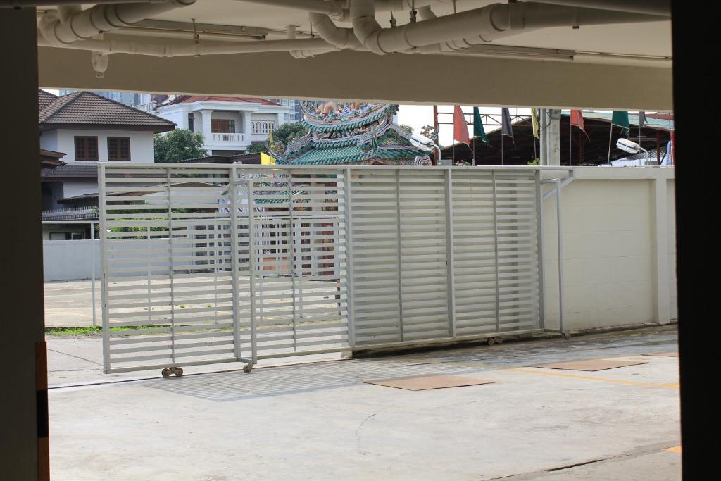 Utd Apartments Sukhumvit Ban Khlong Nang Li Exterior photo