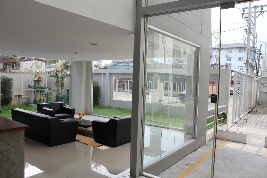 Utd Apartments Sukhumvit Ban Khlong Nang Li Exterior photo